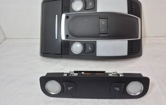 Audi Q7 4L Front seat light 4L0947135F 4L0947111B