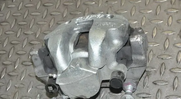 Volvo XC90 Front brake caliper