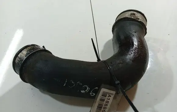 Volkswagen Golf V Intercooler hose/pipe