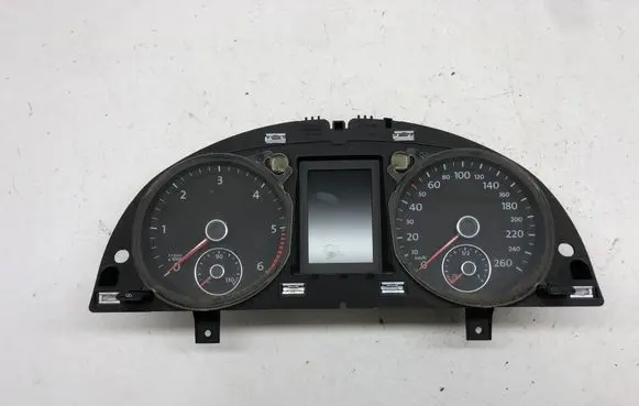 Volkswagen PASSAT B7 Speedometer (instrument cluster) 3AA920870A