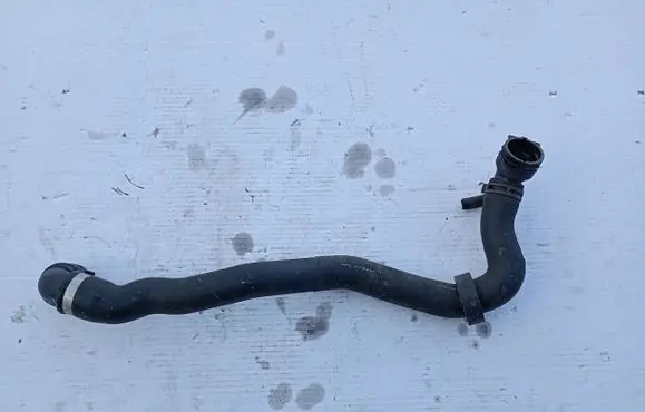Volkswagen Tiguan Engine coolant pipe/hose 5N0122291