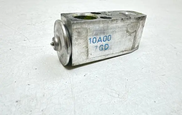 Nissan Qashqai Air conditioning (A/C) expansion valve 10A007GD