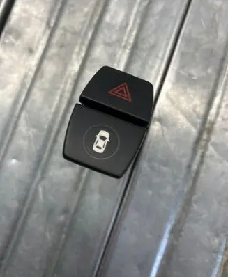 BMW 2 F45 Hazard light switch 9423268 3474021200 220000178000008