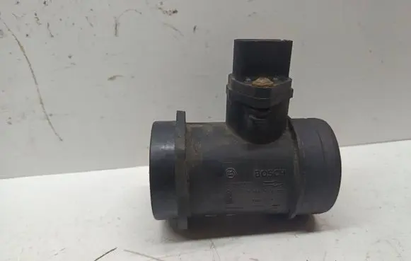 Audi A4 S4 B5 8D Mass air flow meter 0281002216 028906461