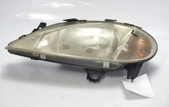 Renault Megane I Headlight/headlamp 7700427872D