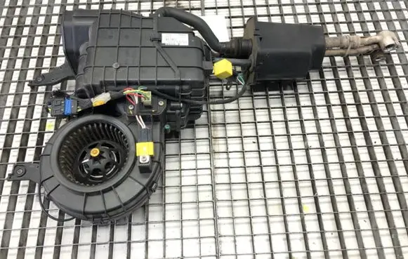 Opel Vivaro Heater blower radiator 93458895