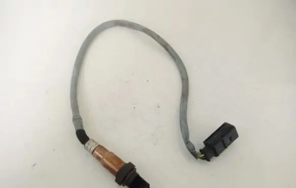 Mercedes-Benz E W212 Lambda probe sensor 0281004205