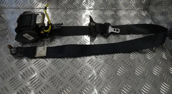 Mitsubishi ASX Front seatbelt 6176496