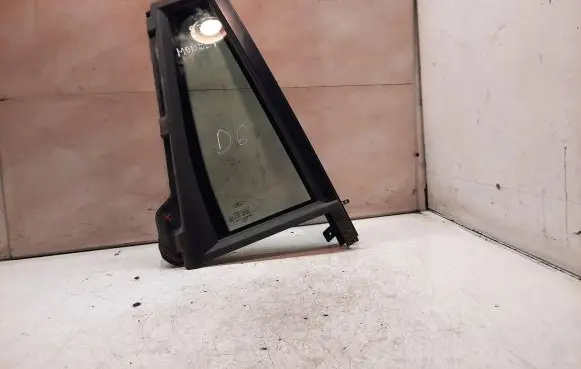 Ford Mondeo Mk III Rear vent window glass 43R001057