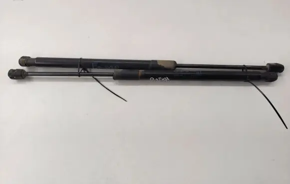 Opel Astra J Tailgate/trunk strut/damper