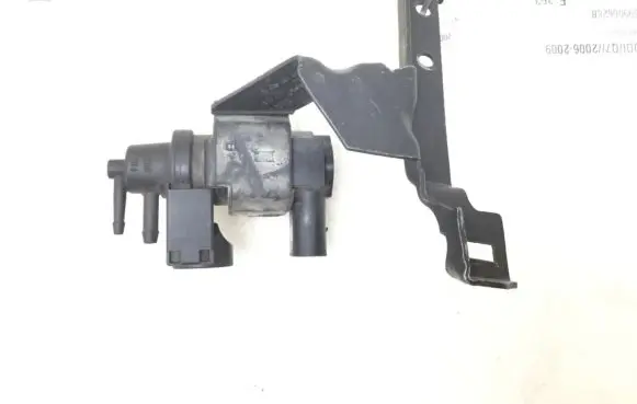 Audi Q7 4L Turbo solenoid valve 059906628B