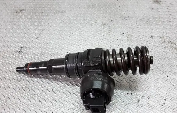 Volkswagen Phaeton Fuel injector 0414720220 07Z130073H