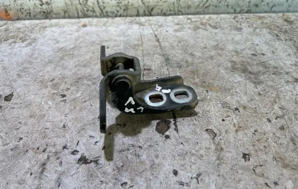 Opel Crossland X Front door upper hinge P20365