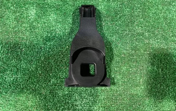 Porsche Macan (95B) Radiator mount bracket 95B121093A