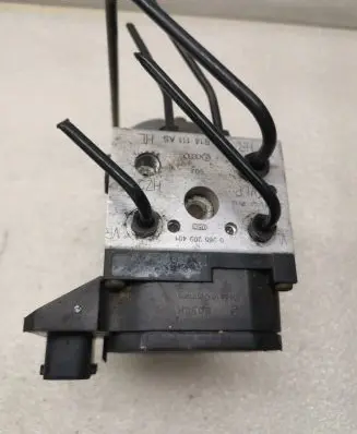 Audi A8 S8 D2 4D ABS Pump 8E0614111AS
