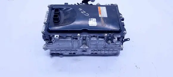 Toyota RAV 4 (XA50) Voltage converter inverter G920033140