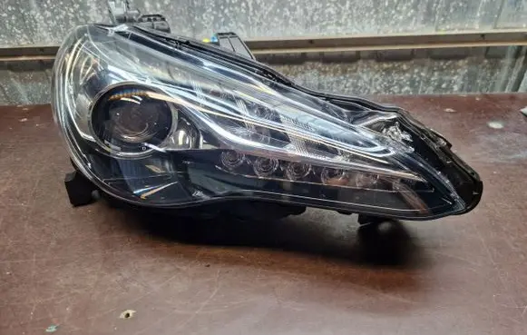 Toyota RAV 4 (XA40) Headlights/headlamps set 