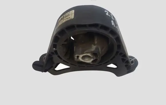 Opel Insignia A Engine mount bracket 13227769