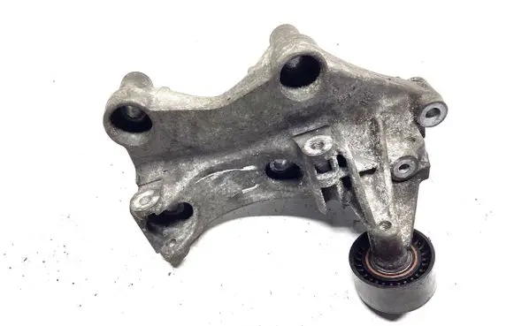 Nissan Qashqai+2 Generator/alternator bracket 117102017R