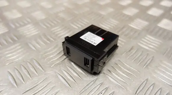 Land Rover Evoque I AUX in-socket connector AW9319C166AA