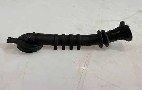 Audi S5 Engine coolant pipe/hose 8K0260113C