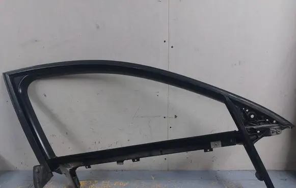 Audi A6 S6 C6 4F Front door window/glass frame 4F0837630