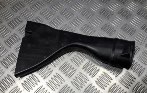 Volvo XC70 Air intake hose/pipe 31332207