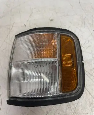 Opel Monterey Front indicator light 3334