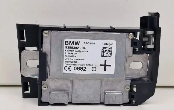 BMW 6 F12 F13 Aerial antenna amplifier 9358302 50110259 21889810