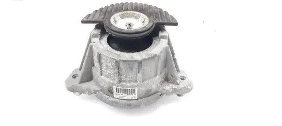 Engine mount bracket