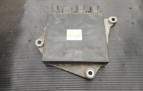 Lexus GS 250 350 300H 450H Fuel injection control unit/module 8987130040 1310001640