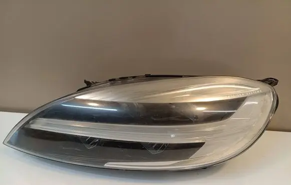 Volvo V40 Headlight/headlamp 32228483