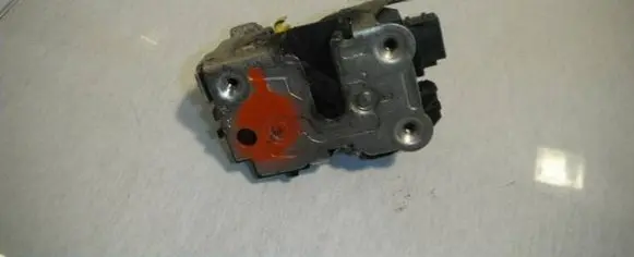 Nissan Kubistar Front door lock