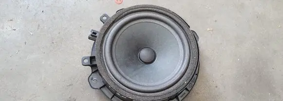 Hyundai i20 (PB PBT) Front door high frequency speaker 963301J000