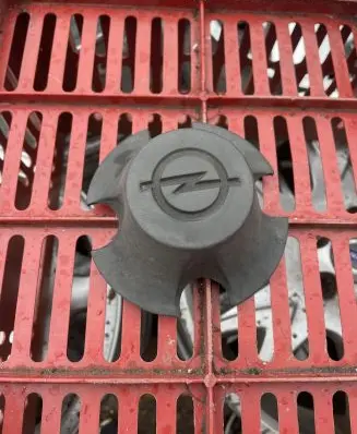 Opel Corsa A Original wheel cap 90124398 2512689