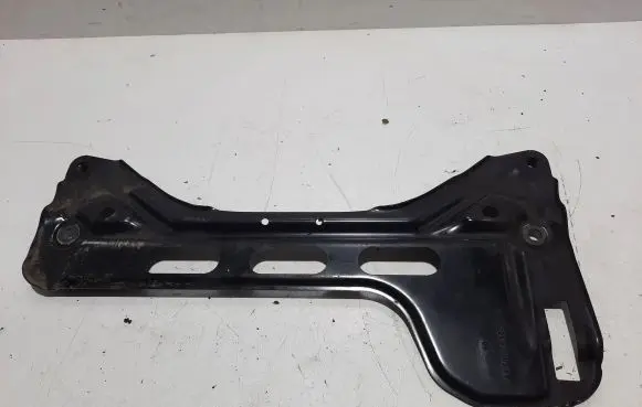 Mercedes-Benz C AMG W204 Other under body part A2216200311