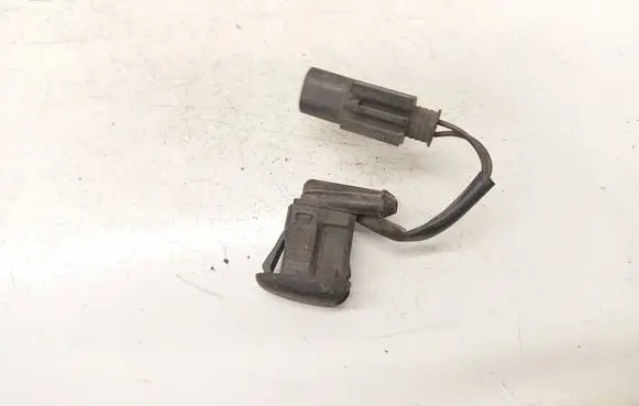 BMW 5 E39 Windshield washer spray nozzle 61668361042