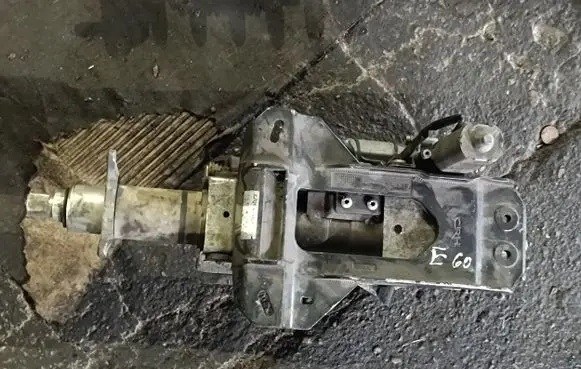 BMW 7 E65 E66 Steering wheel axle 9185002