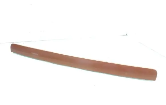 Trunk door license plate light bar