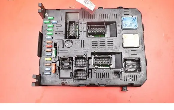 Citroen C4 I Fuse box set 9660105980