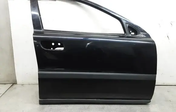 Volvo V70 Front door
