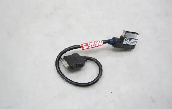 Volkswagen PASSAT B7 iPod connector socket 5N0035554 4310WL 170051471