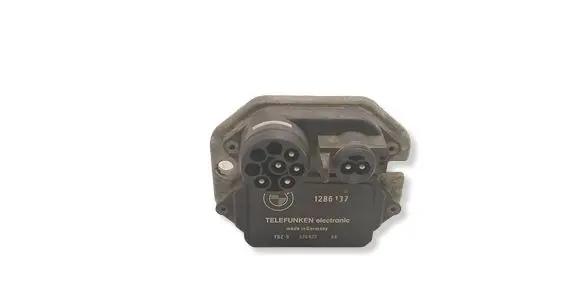 BMW 3 E30 Ignition amplifier control unit 1286137 335427