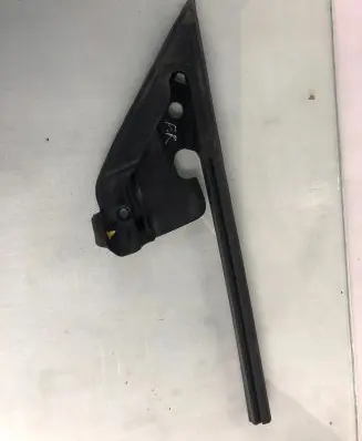 Tesla Model Y Front door rubber seal 1500066-00-B