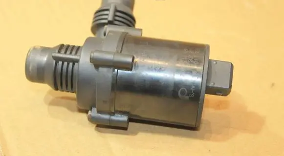 BMW X5 E53 Electric auxiliary coolant/water pump 6907811