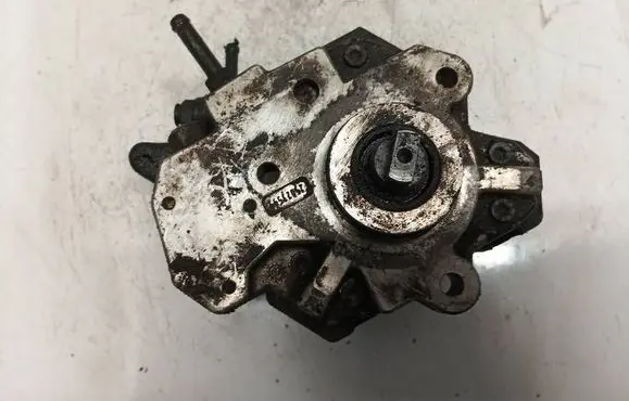 Fuel injection high pressure pump