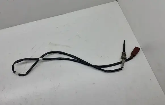 Audi Q2 - Exhaust gas temperature sensor 04L906088DA