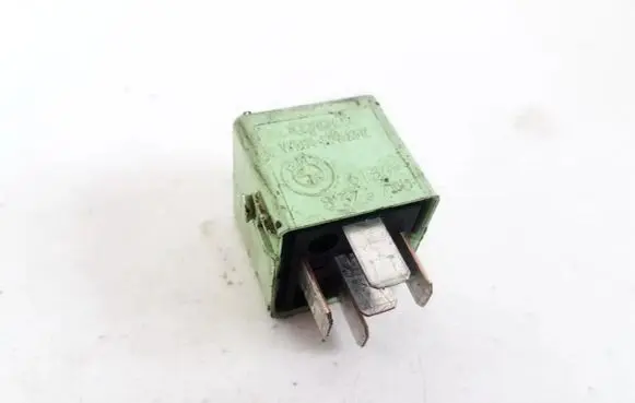 BMW 5 E39 Other relay 61368373700 61.36-8373700
