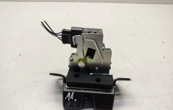 Hyundai ix35 Loading door lock 812302S000