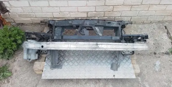 Renault Scenic II - Grand scenic II Radiator support slam panel